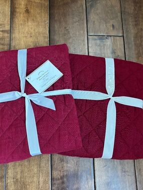 New Pottery Barn Red Euro Belgian Flax Shams